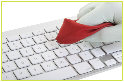 rengöra dator från smuts och damm